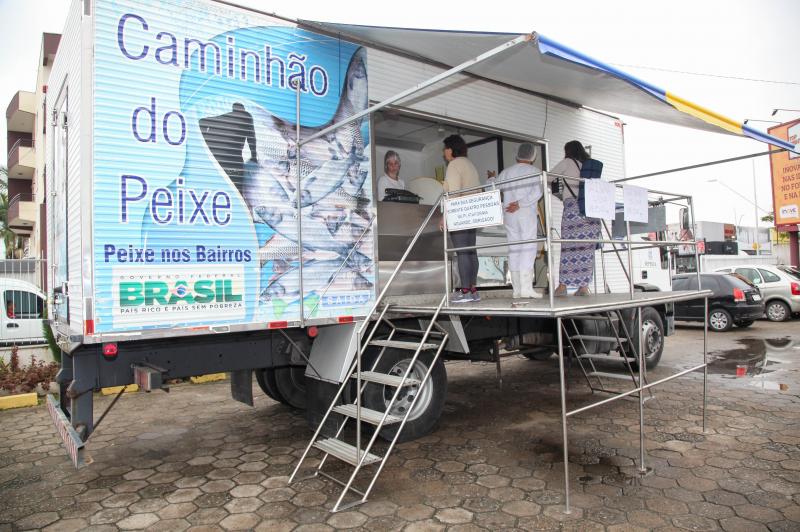 Caminhão do Peixe inicia agenda de agosto pela Vila Operária